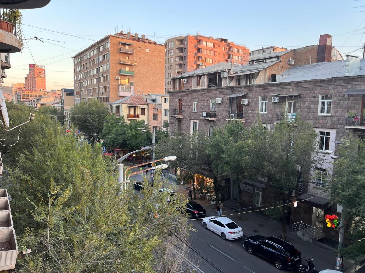 Tumanyan Apartments Erévan Extérieur photo