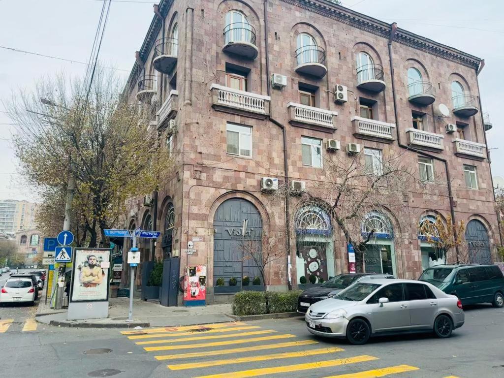 Tumanyan Apartments Erévan Extérieur photo